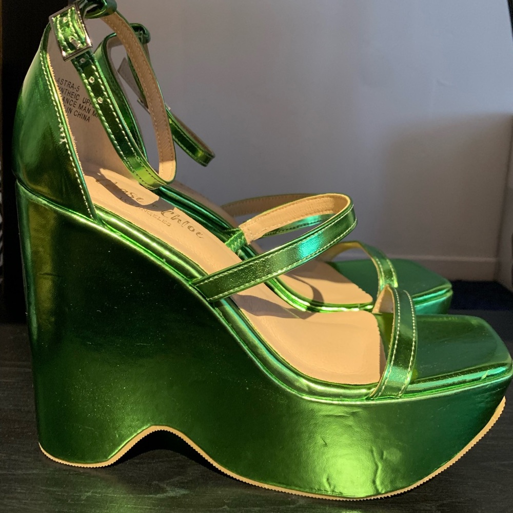 Chase & Chloe Wedged Platform Heels
